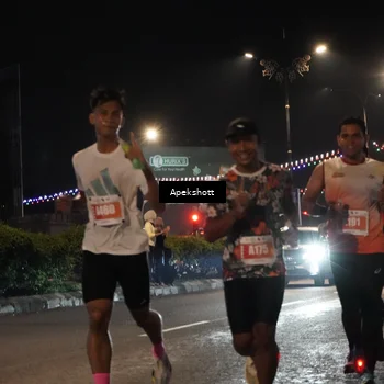 Runner Photo 4357543