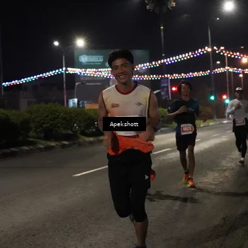 Runner Photo 4357600