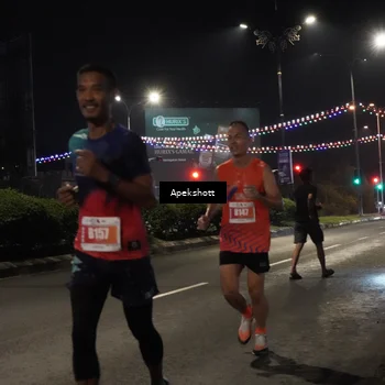 Runner Photo 4357622