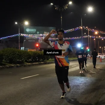 Runner Photo 4358035