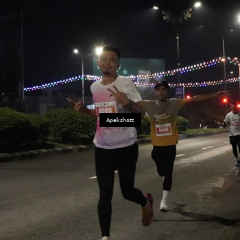 Runner Photo 4358050