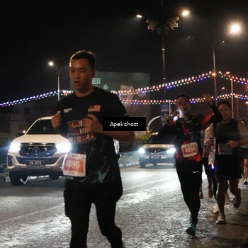 Runner Photo 4358093