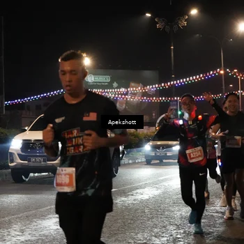 Runner Photo 4358112