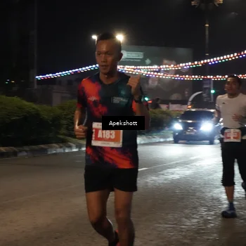 Runner Photo 4358160