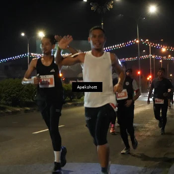 Runner Photo 4358185