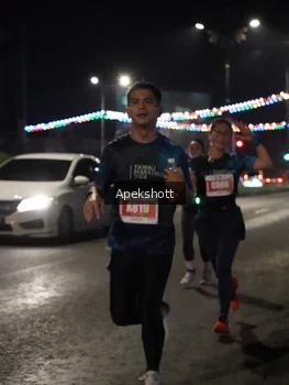 Runner Photo 4358215