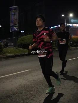 Runner Photo 4358217