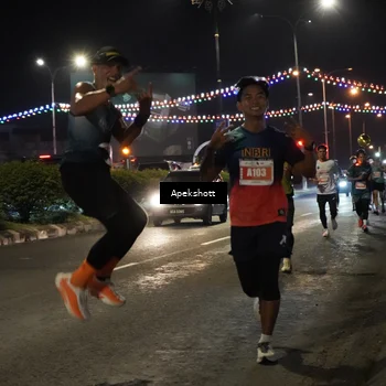 Runner Photo 4358363