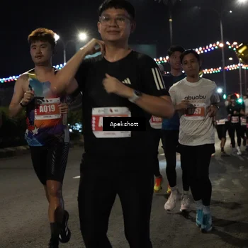 Runner Photo 4358397