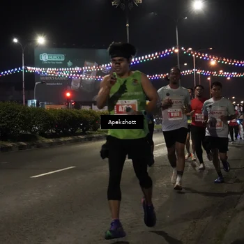 Runner Photo 4358471