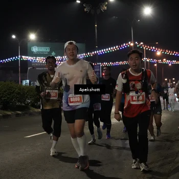 Runner Photo 4358473