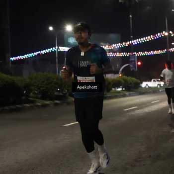 Runner Photo 4358483