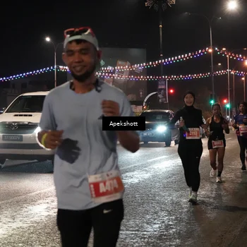 Runner Photo 4358572
