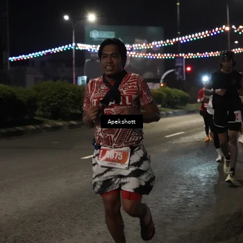 Runner Photo 4358605
