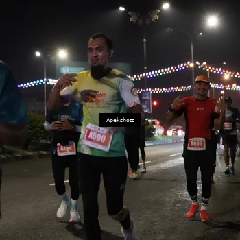 Runner Photo 4358891