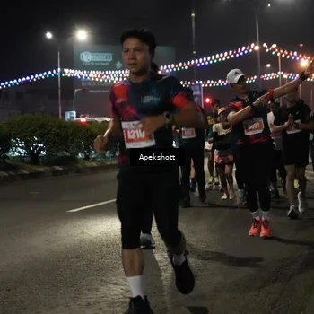 Runner Photo 4359021