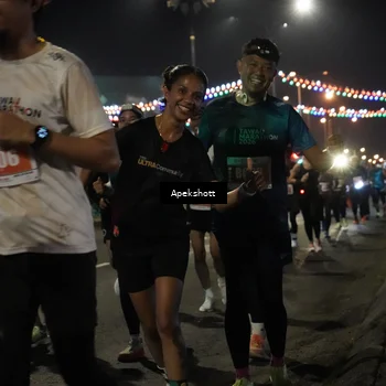 Runner Photo 4359043