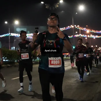 Runner Photo 4359051