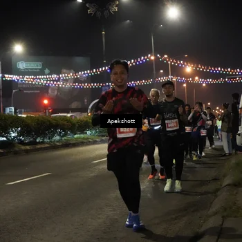 Runner Photo 4359059