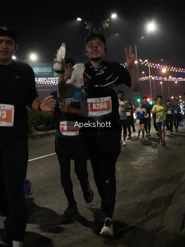 Runner Photo 4359074