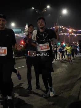 Runner Photo 4359079