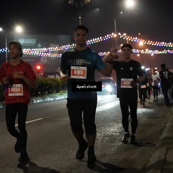 Runner Photo 4359172
