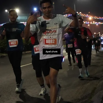 Runner Photo 4359188