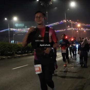 Runner Photo 4359190