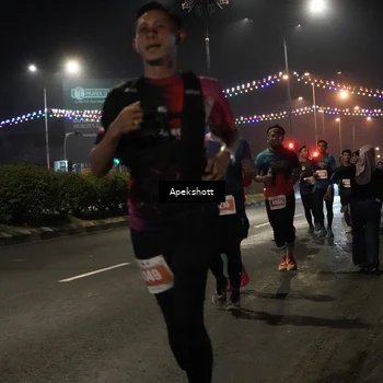 Runner Photo 4359192