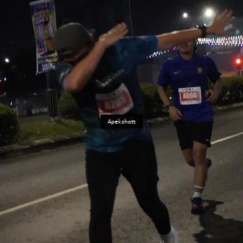 Runner Photo 4359273