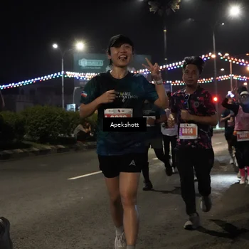 Runner Photo 4359357