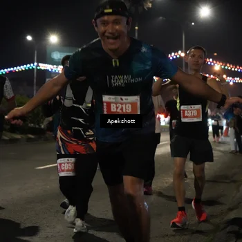 Runner Photo 4359383