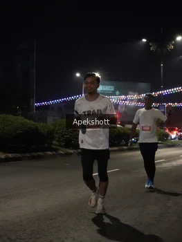 Runner Photo 4359389