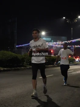 Runner Photo 4359398