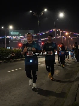 Runner Photo 4359401