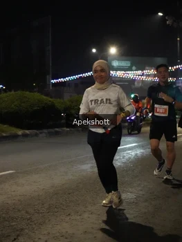 Runner Photo 4359434
