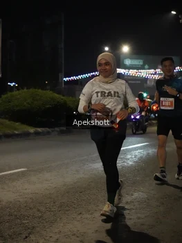 Runner Photo 4359438