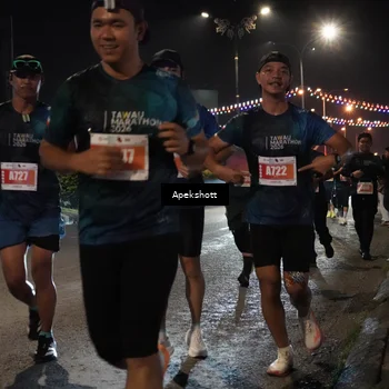 Runner Photo 4359471