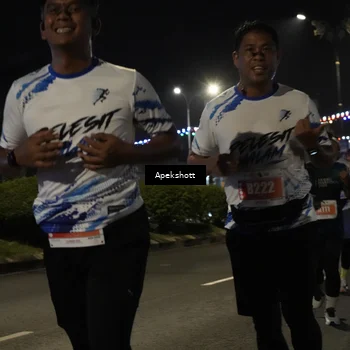 Runner Photo 4359564