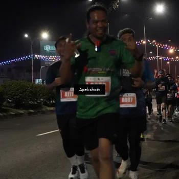 Runner Photo 4359571