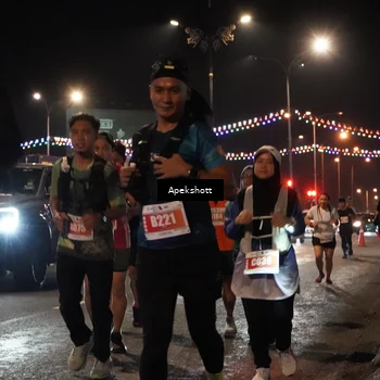 Runner Photo 4359659