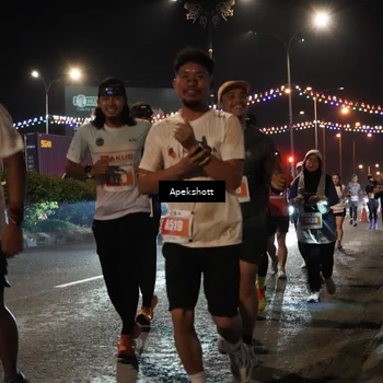 Runner Photo 4359669