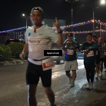 Runner Photo 4359709