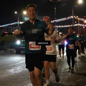 Runner Photo 4359720