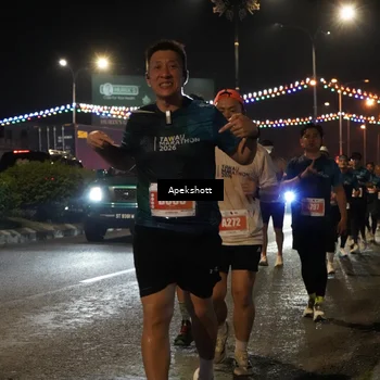 Runner Photo 4359721
