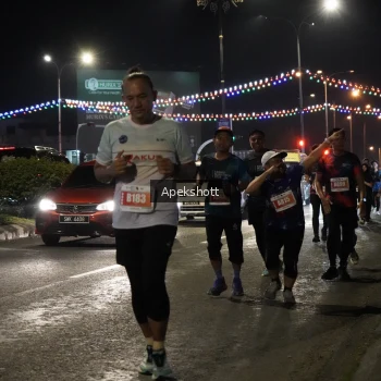 Runner Photo 4359734
