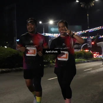 Runner Photo 4359843