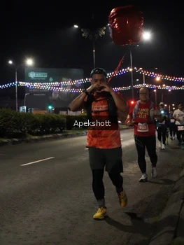 Runner Photo 4360073