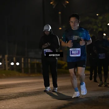 Runner Photo 4364373