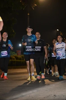 Runner Photo 4365664